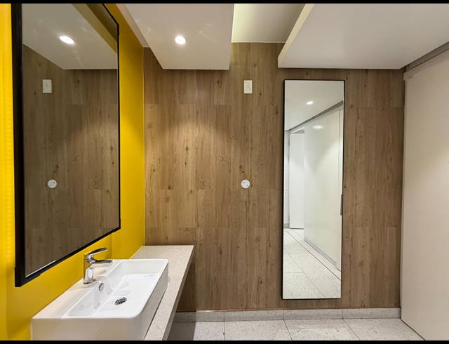956M² BUILDING TO LET IN CAPE TOWN CITY CENTRE